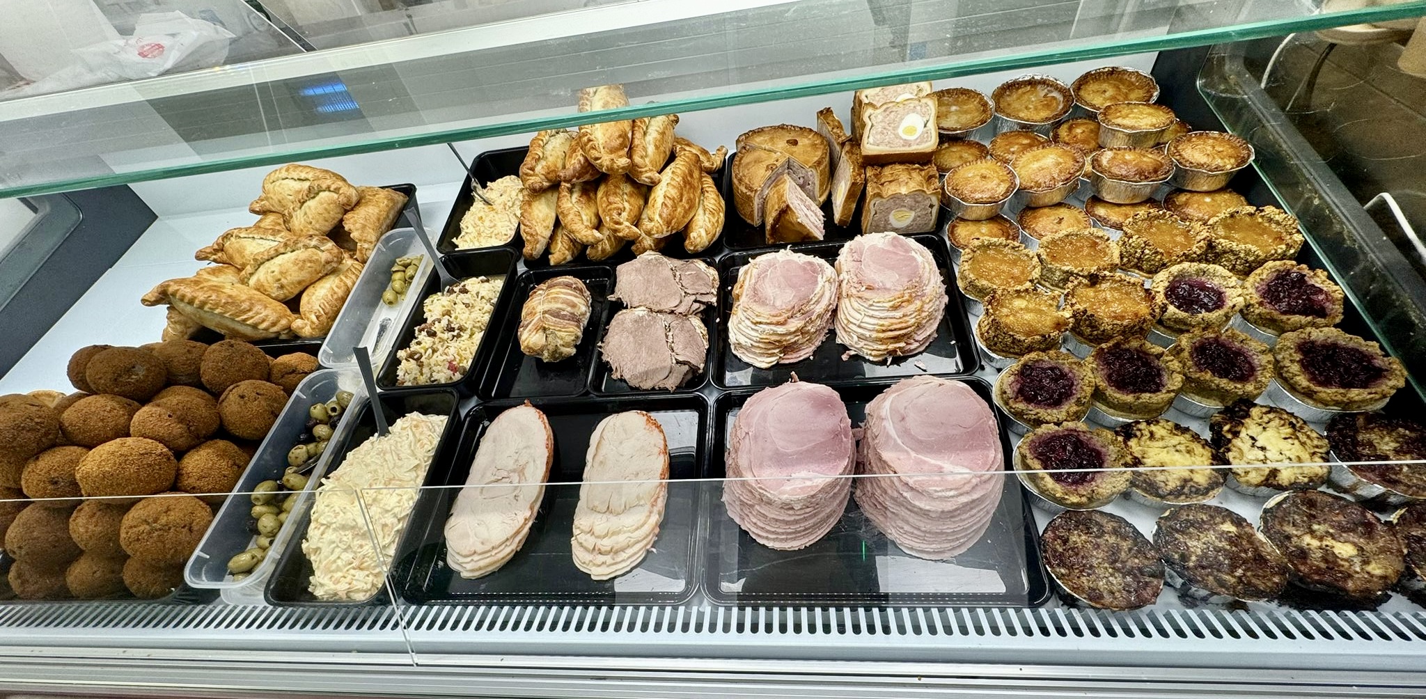 Homemade pies, quiches and deli favourites at Pantri Dysynni